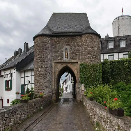 شقة Romantic Hideaway In Hellenthal, Cleaning Included *