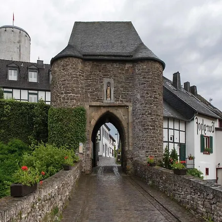 Romantic Hideaway In Hellenthal, Cleaning Included *